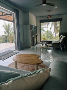 Palm Dance Seaview with jacuzzi