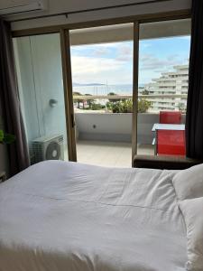 Sea & Port View Cozy Studio at Marina Baie des Anges