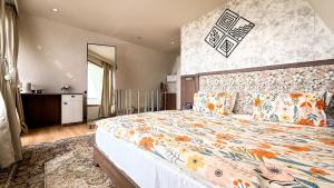 Himadvaya- The Himalayan Prism