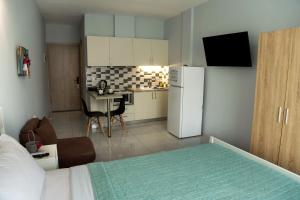 Menta Studios, next to metro station, smart tv
