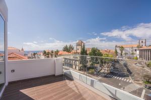 Madeira Rooftop Studio, Ocean & City View