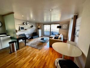 Luxury 1 bed flat with parking, Clapham Junction