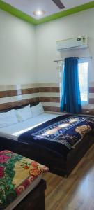 KD Dham family Stay near by Prem Mandir