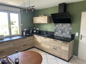 Maisons de vacances Maison spacieuse et lumineuse a seulement 1 minute de la mer : photos des chambres