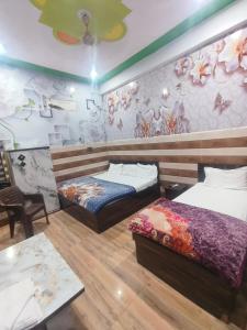 K D Dham Hotel - Near Prem Mandir