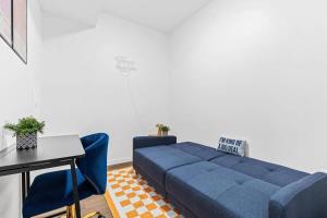 Luxury 1BD Gym Rooftop Street Parking by DT UMN