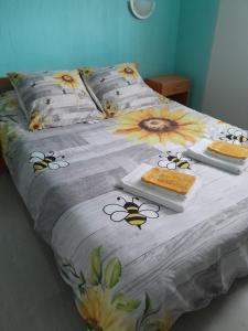 B&B / Chambres d'hotes CHAMBRES D HOTES AU P'TIT BONHEUR CAMPAGNARD : photos des chambres