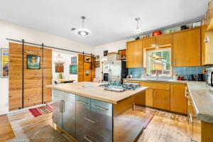 Eclectic 3 Bedroom Block from South Congress