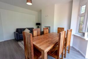 Double room in refurbished 5 bed home with WiFi and TV BW Room 5