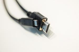 Bright Digital Nomads Loft, AC, Workspace, 24 Monitor, 5 min to Old Town