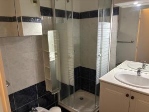 Studio Calif, face tram proche Mer