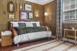 2- Chattanooga Suite