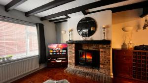 Stay in the heart of Yarm Perfect for familys Friends Business and Contractors