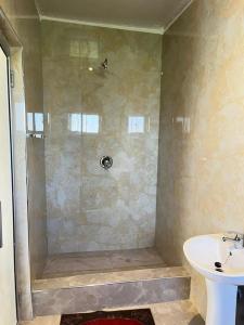 Kasbek Lodge & Tours