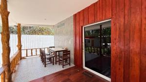 Cozy Central Retreat