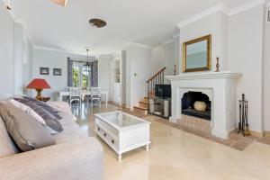 Seafront penthouse, Casares