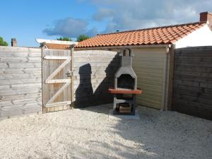 Maisons de vacances Charmant Pigeonnier renove avec Wi-Fi, proche Port Bourgenay - FR-1-426-578 : photos des chambres