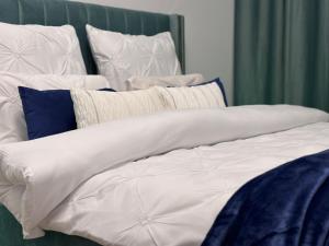 Smile - BrandNew Apart with FreeUndergroundParking, large Balcony, near Shopping Centers