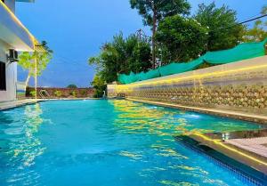 Chandna farmhouse 4BHK with private pool