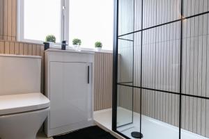 2 Bed Apt,NEC,Resorts world,HS2