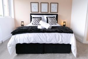 2 Bed Apt,NEC,Resorts world,HS2