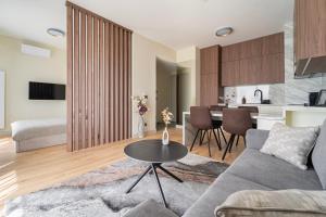 Bella Budapest Homes l FREE PARKING