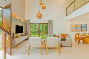 PF107 Casa 5 Suítes Piscina com Hidro AQ