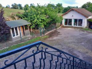 B&B / Chambres d'hotes CHAMBRES D HOTES AU P'TIT BONHEUR CAMPAGNARD : photos des chambres