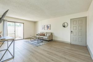 Rosehill Pointe 55 I Spacious 1 Bed 1 Bath