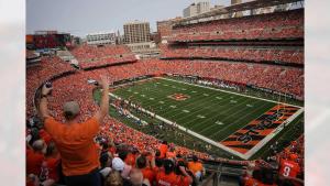 CBDOTR 24-7 Gym Pool Rooftop Steps to Stadiums