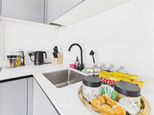 Contemporary 2 bed City Centre