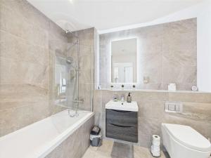 Contemporary 2 bed City Centre