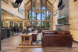 Ahh! The View!, free tickets, no catch!