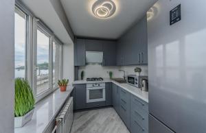 Поділ, Набережно-Хрещатицька 11