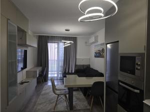 The Oligarchs Outlook