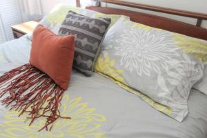 1BR Lakefront Cottage - Perfect for Two