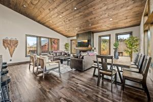 Majestic Overlook by Avada Properties