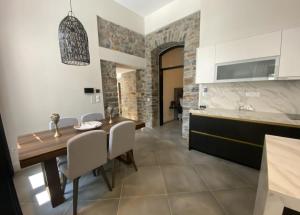 Venetian gem in neapolitan with private courtyard