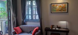 T Home Balcony Homestay