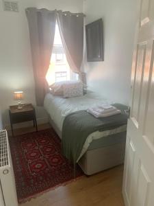 Sleeps 7 Home Blackpool w Free Parking BBq WiFi