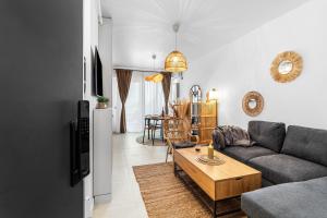 Japandi - Odyssey Pool & Spa Resort