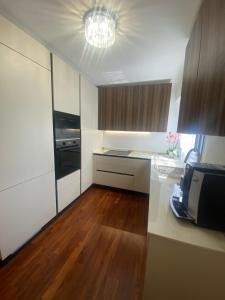 T4 - proche Monaco a 250m de la plage - 3 lits doubles -6 personnes