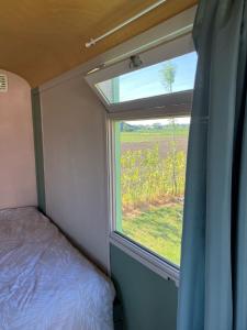 De Keet op een boerencamping