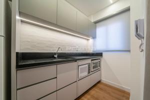 310 Flat Moderno e Bem Localizado a 120 metros da praia de Bombinhas Até 4 Pessoas