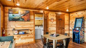 Luxe Memory Maker View Indoor Pool Games Sleeps 20