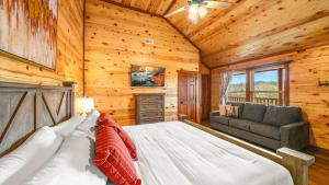 Luxe Memory Maker View Indoor Pool Games Sleeps 20