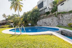 Comoda Habitacion en Hotel con Vista al Lago, Tequesquitengo