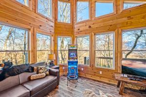 Honey Bear Treehouse by Avada Properties