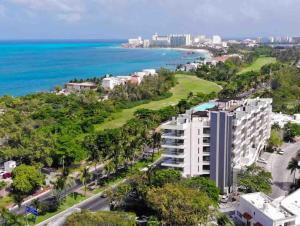 Beautiful Loft in In front of Tortugas Beach