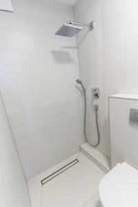 1BDR Apartment with Balcony at Prime Location